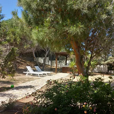 Kedros Aparthotel 3*