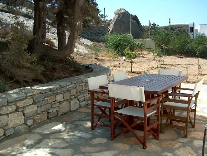 Kedros Aparthotel 3*